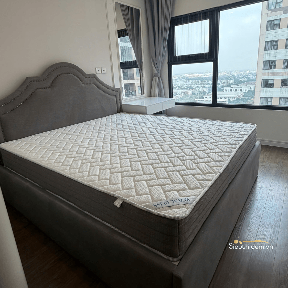 Đệm lò xo liên kết Royal Bliss (180 x 200)-1